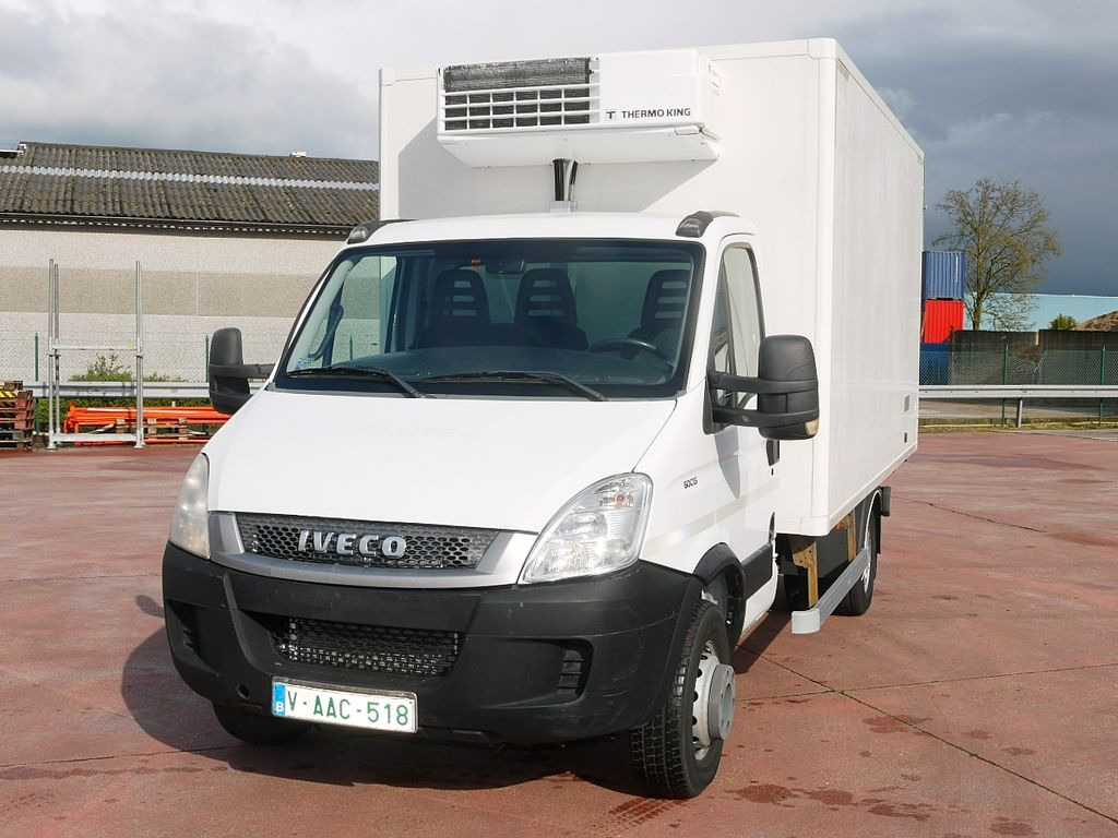 Iveco 60C15 65 70 DAILY KUHLKOFFER THERMOKING V500 A/C Iveco 60C15 65 70 DAILY KUHLKOFFER THERMOKING V500 A/C - Малотоннажный рефрижератор: фото 5 Iveco 60C15 65 70 DAILY KUHLKOFFER THERMOKING V500 A/C Iveco 60C15 65 70 DAILY KUHLKOFFER THERMOKING V500 A/C - Малотоннажный рефрижератор: фото 5