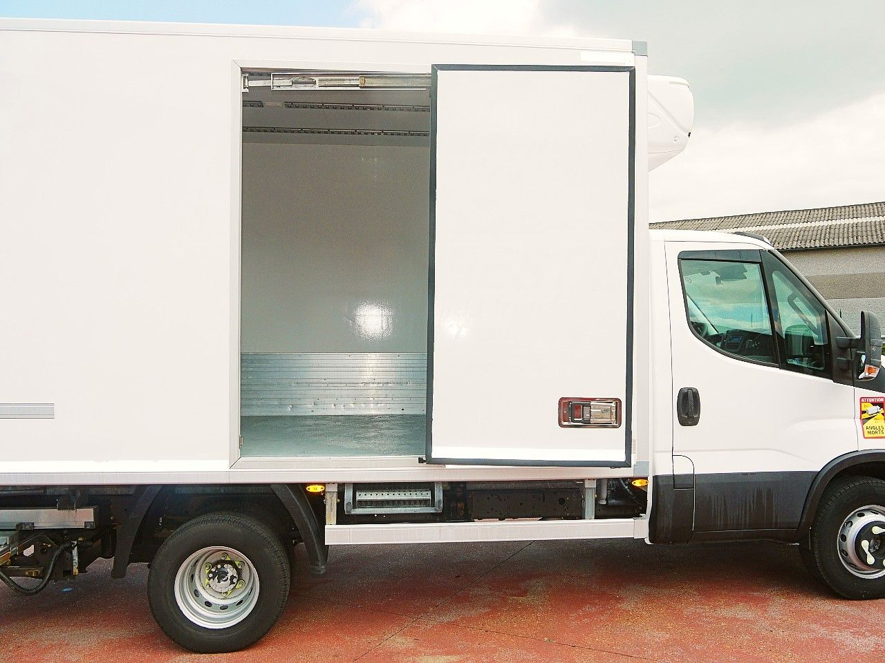 Малотоннажный рефрижератор Iveco 70C17 KUHLKOFFER CARRIER XARIOS 500 A/C LUFT LBW: фото 11