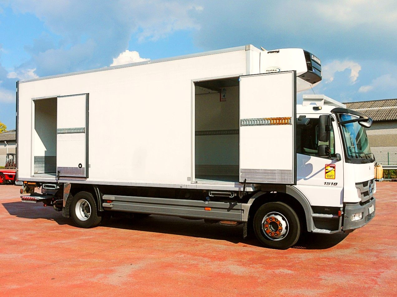 Mercedes-Benz 1518 ATEGO KUHLKOFER CARRIER SUPRA 850 Mult LUFT - Рефрижератор: фото 3 Mercedes-Benz 1518 ATEGO KUHLKOFER CARRIER SUPRA 850 Mult LUFT - Рефрижератор: фото 3