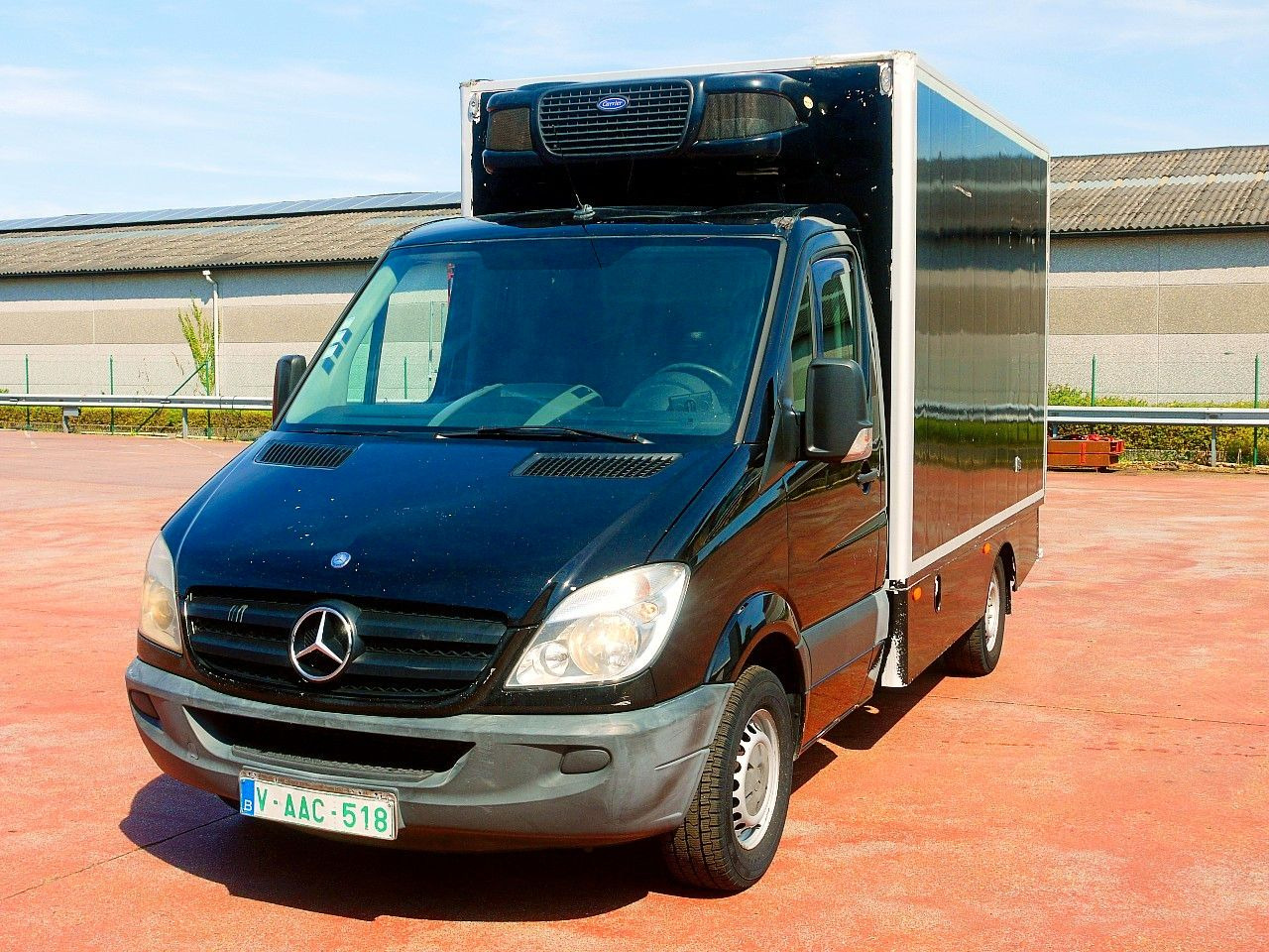 Mercedes-Benz 319 SPRINTER V6 KUHLKOFFER CARRIER PULSOR 600 MT - Малотоннажный рефрижератор: фото 5 Mercedes-Benz 319 SPRINTER V6 KUHLKOFFER CARRIER PULSOR 600 MT - Малотоннажный рефрижератор: фото 5