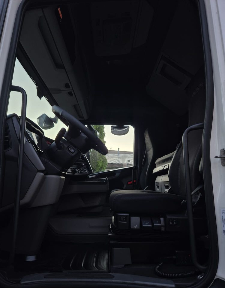 Тягач Scania R410: фото 13