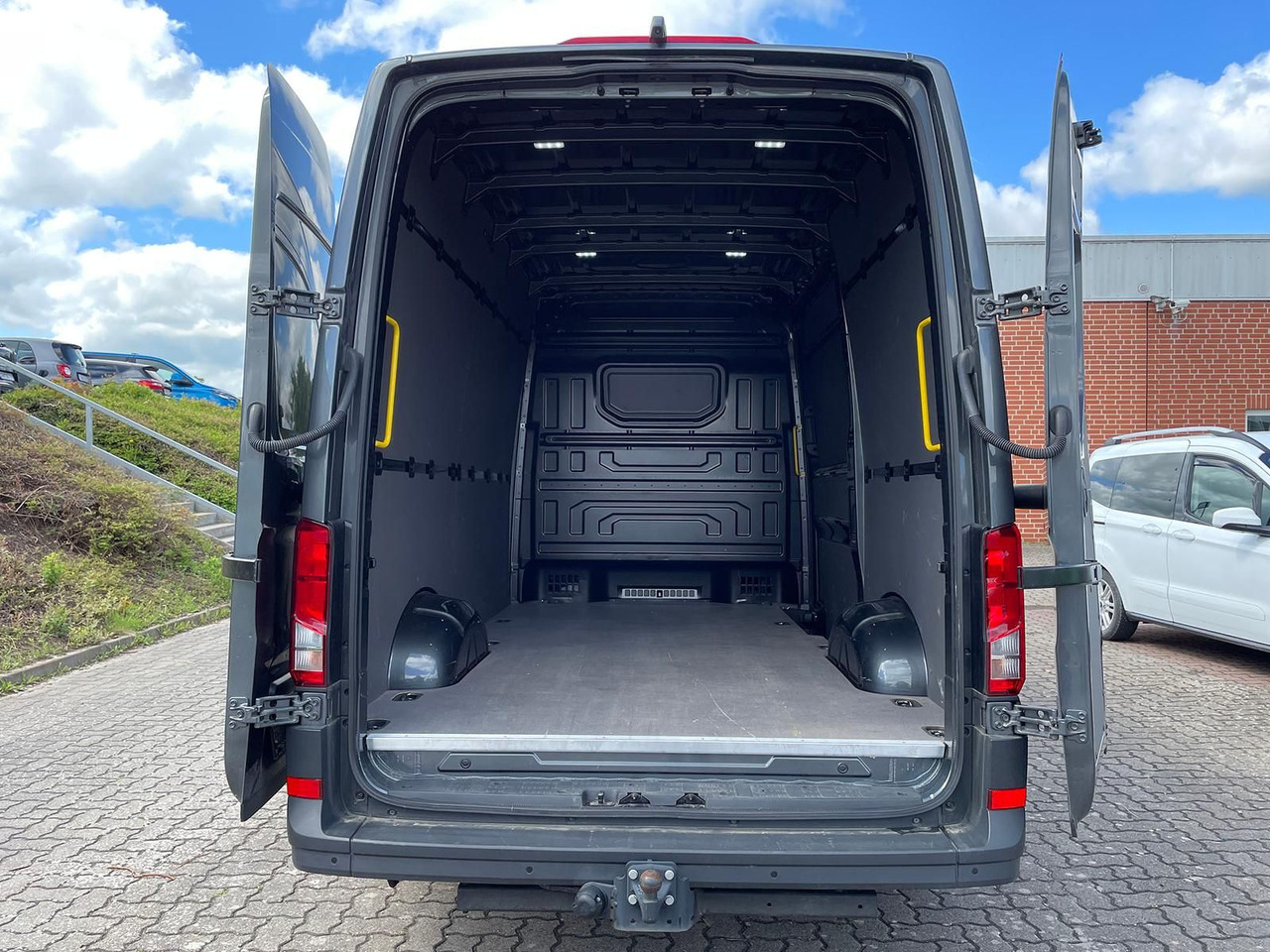 Цельнометаллический фургон MAN TGE 3.160 L3H3 Kasten LED AHK NAVI GRA RWD SITZH: фото 31 Цельнометаллический фургон MAN TGE 3.160 L3H3 Kasten LED AHK NAVI GRA RWD SITZH: фото 31