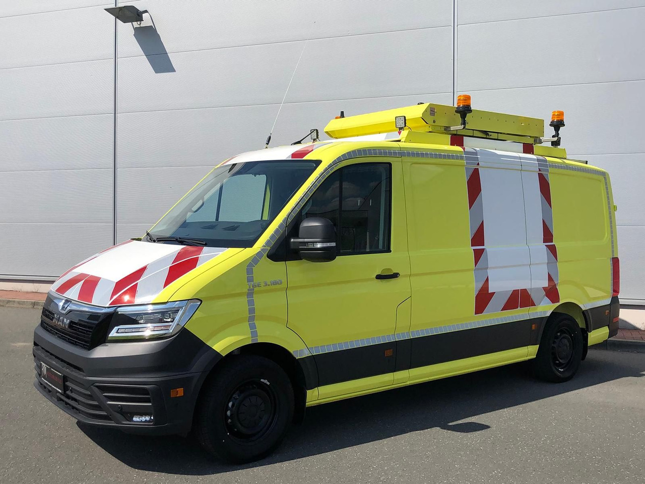 MAN TGE 3.180 L3H2 BF 4 BEGLEITFAHRZEUG ACC LED NAVI - Цельнометаллический фургон: фото 1 MAN TGE 3.180 L3H2 BF 4 BEGLEITFAHRZEUG ACC LED NAVI - Цельнометаллический фургон: фото 1