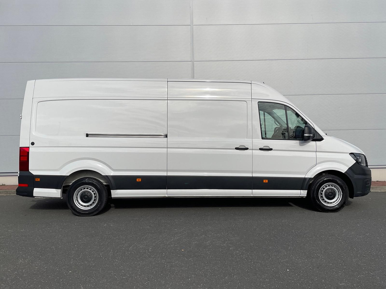 Volkswagen Crafter Kasten 35 L4H3 KAMERA KLIMA DAB - Цельнометаллический фургон: фото 5 Volkswagen Crafter Kasten 35 L4H3 KAMERA KLIMA DAB - Цельнометаллический фургон: фото 5