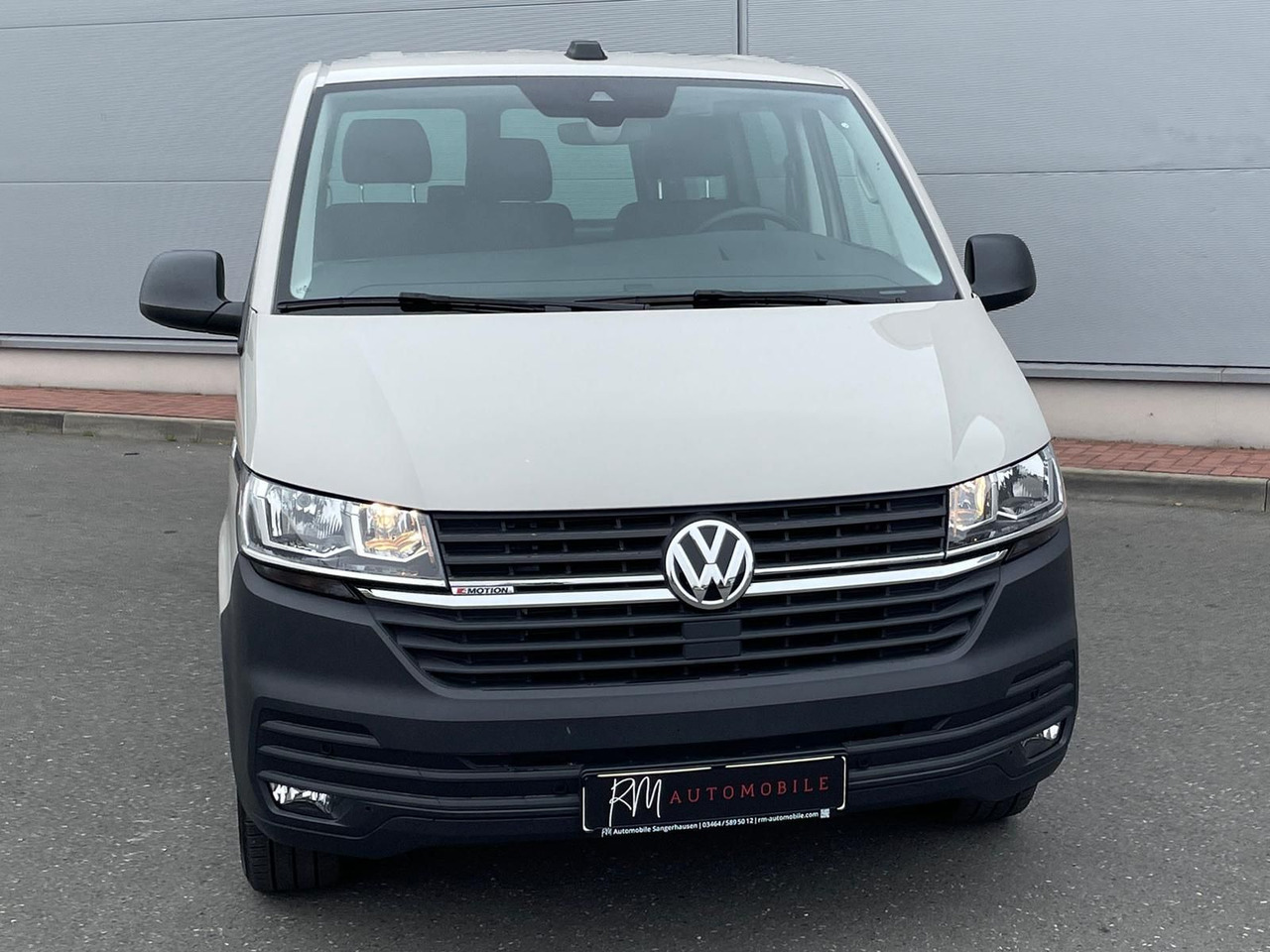 Volkswagen T6.1 Transporter 2.0 TDI lang 4MOTION SITZHZ NAV - Легковой автомобиль: фото 3 Volkswagen T6.1 Transporter 2.0 TDI lang 4MOTION SITZHZ NAV - Легковой автомобиль: фото 3
