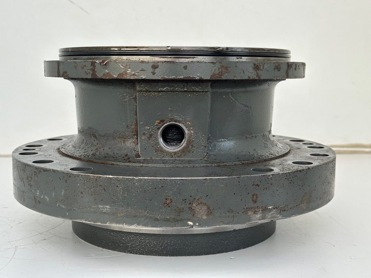 Liebherr Abtriebswellengehäuse ID-Nr.90015650 and Kegelrollenlager ID-Nr.761008503 and Kegelrollenlager ID-Nr.10195527. #BR.GE:10899#1777# - Поворотный редуктор для Гусеничных экскаваторов: фото 3 Liebherr Abtriebswellengehäuse ID-Nr.90015650 and Kegelrollenlager ID-Nr.761008503 and Kegelrollenlager ID-Nr.10195527. #BR.GE:10899#1777# - Поворотный редуктор для Гусеничных экскаваторов: фото 3