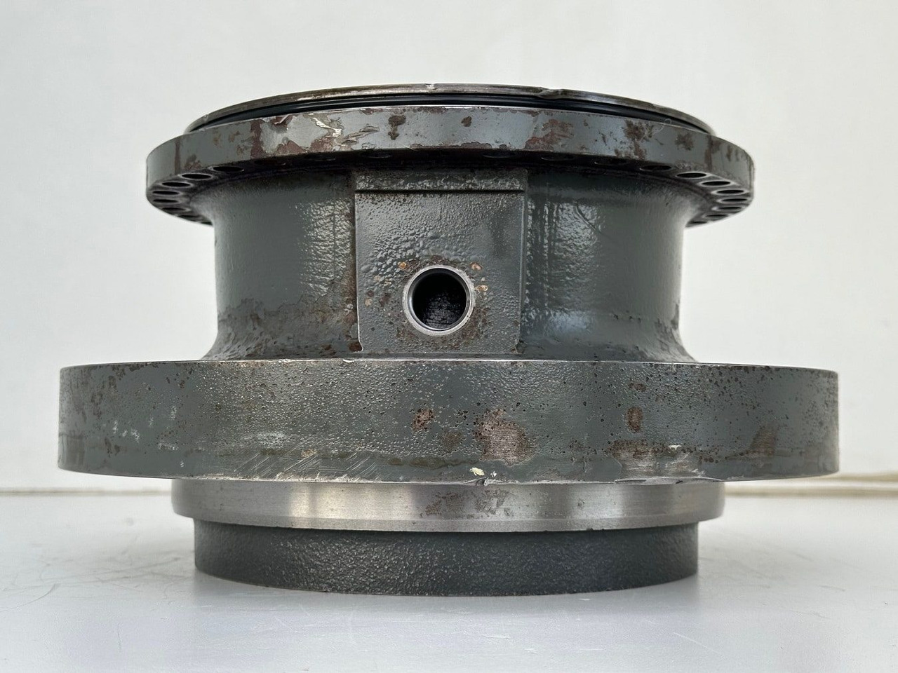 Liebherr Abtriebswellengehäuse ID-Nr.90015650 and Kegelrollenlager ID-Nr.761008503 and Kegelrollenlager ID-Nr.10195527. #BR.GE:10899#1777# - Поворотный редуктор для Гусеничных экскаваторов: фото 4 Liebherr Abtriebswellengehäuse ID-Nr.90015650 and Kegelrollenlager ID-Nr.761008503 and Kegelrollenlager ID-Nr.10195527. #BR.GE:10899#1777# - Поворотный редуктор для Гусеничных экскаваторов: фото 4