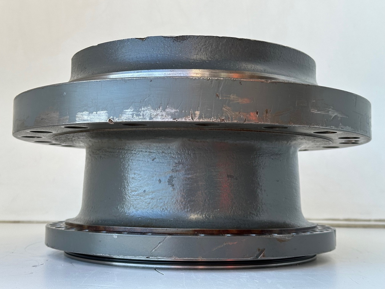 Liebherr Abtriebswellengehäuse ID-Nr.90208566 inkl. beiden Kegelrollenlager ID-Nr.10030908 - ID-Nr.761001903. LH40, LH50, R926, R928, R930. #90208566.137239# - Поворотный редуктор для Строительной техники: фото 5 Liebherr Abtriebswellengehäuse ID-Nr.90208566 inkl. beiden Kegelrollenlager ID-Nr.10030908 - ID-Nr.761001903. LH40, LH50, R926, R928, R930. #90208566.137239# - Поворотный редуктор для Строительной техники: фото 5