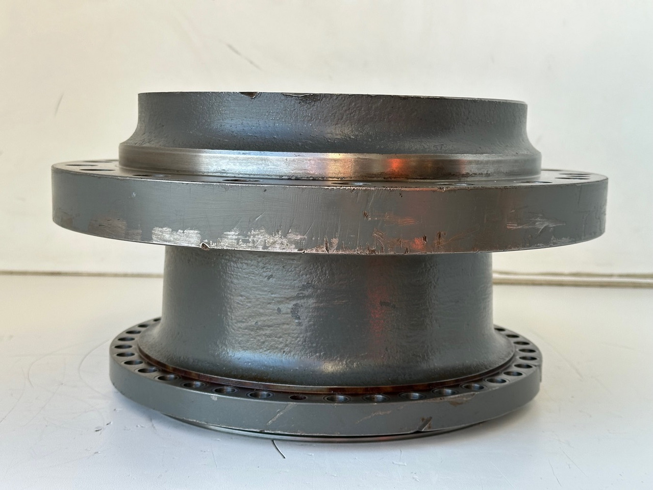 Liebherr Abtriebswellengehäuse ID-Nr.90208566 inkl. beiden Kegelrollenlager ID-Nr.10030908 - ID-Nr.761001903. LH40, LH50, R926, R928, R930. #90208566.137239# - Поворотный редуктор для Строительной техники: фото 4 Liebherr Abtriebswellengehäuse ID-Nr.90208566 inkl. beiden Kegelrollenlager ID-Nr.10030908 - ID-Nr.761001903. LH40, LH50, R926, R928, R930. #90208566.137239# - Поворотный редуктор для Строительной техники: фото 4