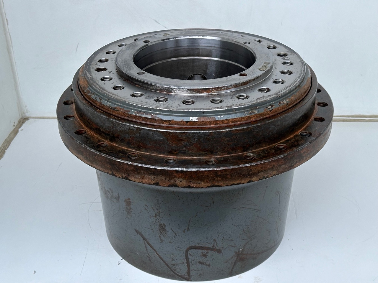 Liebherr Anschlußträger ID-Nr.90207972 mit Innenrad ID-Nr.944315903. FAT400P130-FAT400P139. R926,R928,R930,R934,R936,R938. #0993#0969#2064# - Бортовой редуктор для Строительной техники: фото 3 Liebherr Anschlußträger ID-Nr.90207972 mit Innenrad ID-Nr.944315903. FAT400P130-FAT400P139. R926,R928,R930,R934,R936,R938. #0993#0969#2064# - Бортовой редуктор для Строительной техники: фото 3