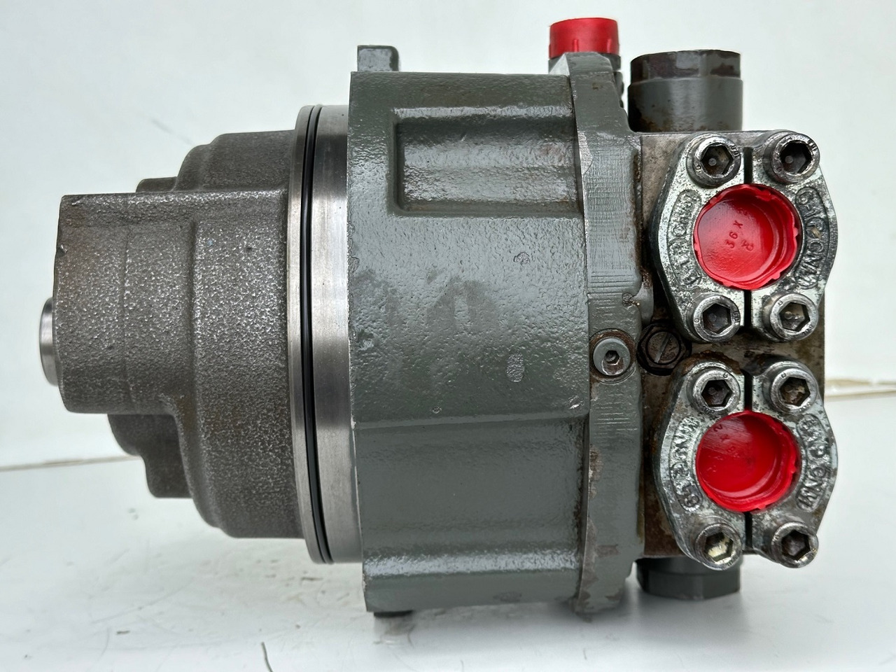 Liebherr Hydraulikeinbaumotor CMVE O 108. ID-Nr.10118562 - ID-Nr.10132610 - ID-Nr.10129048. LOS1916, LOS916, LOS926, R906, R916, R918, R920, R922, R924, R926COMP, R926, R936. #28313# - Гидравлический мотор для Строительной техники: фото 5 Liebherr Hydraulikeinbaumotor CMVE O 108. ID-Nr.10118562 - ID-Nr.10132610 - ID-Nr.10129048. LOS1916, LOS916, LOS926, R906, R916, R918, R920, R922, R924, R926COMP, R926, R936. #28313# - Гидравлический мотор для Строительной техники: фото 5