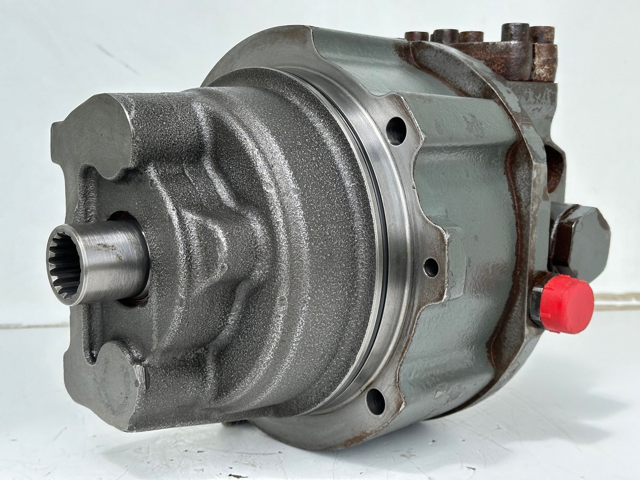 Liebherr Hydraulikeinbaumotor CMVE O 108. ID-Nr.10118562 - ID-Nr.10132610 - ID-Nr.10129048. LOS1916, LOS916, LOS926, R906, R916, R918, R920, R922, R924, R926COMP, R926, R936. #28314# - Гидравлический мотор для Строительной техники: фото 2 Liebherr Hydraulikeinbaumotor CMVE O 108. ID-Nr.10118562 - ID-Nr.10132610 - ID-Nr.10129048. LOS1916, LOS916, LOS926, R906, R916, R918, R920, R922, R924, R926COMP, R926, R936. #28314# - Гидравлический мотор для Строительной техники: фото 2