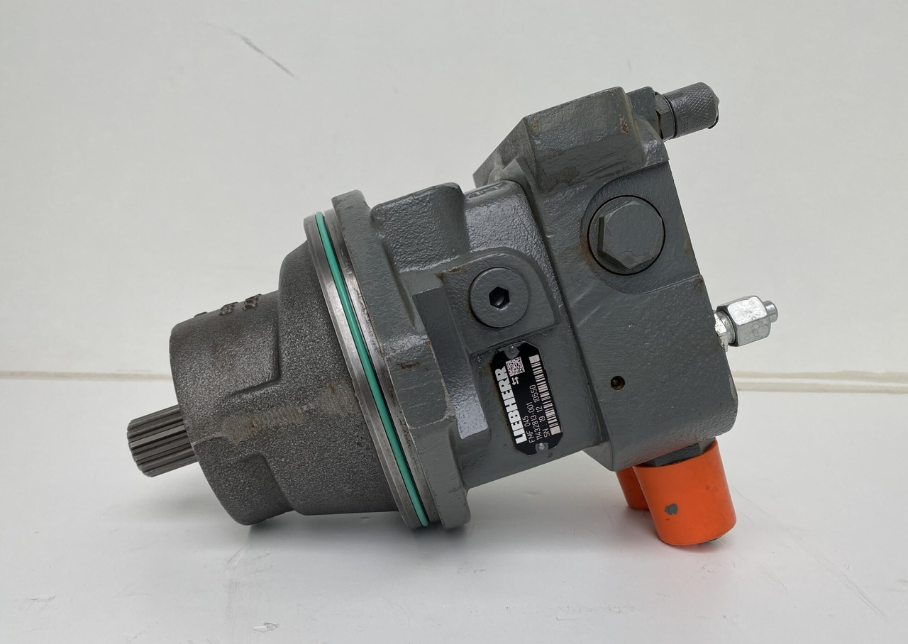 Liebherr Hydraulikeinbaumotor FMF045, ID-Nr.11432813. A913 COMP, A914 COMP, A914, A916 COMP ,A916, A918 COMP, A918, A920, A922 RAIL, A924 RAIL, LH18, R914 COMP, R914, R918, R920 K-LC,R920 K-NLC. #1055 - Поворотный редуктор для Строительной техники: фото 1 Liebherr Hydraulikeinbaumotor FMF045, ID-Nr.11432813. A913 COMP, A914 COMP, A914, A916 COMP ,A916, A918 COMP, A918, A920, A922 RAIL, A924 RAIL, LH18, R914 COMP, R914, R918, R920 K-LC,R920 K-NLC. #1055 - Поворотный редуктор для Строительной техники: фото 1