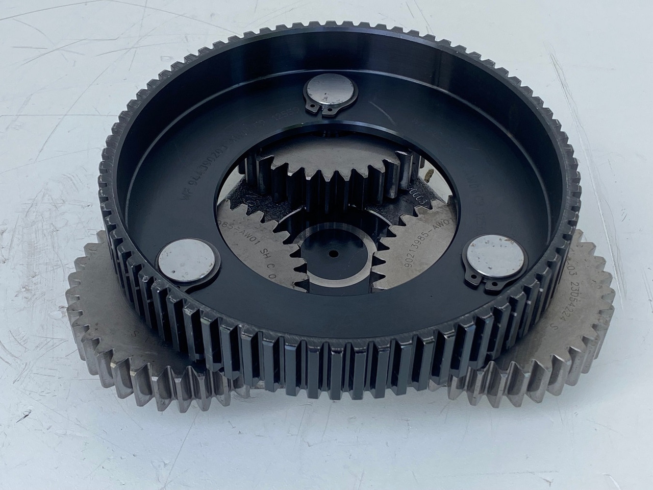 Liebherr Lamellenträger ID-Nr.944390203 - Planetenräder ID-Nr.90213984 - Planetenträger ID-Nr.944390003. SAT250/278 - SAT250/287 - SAT250A300. #PLA1550# - Поворотный редуктор для Гусеничных экскаваторов: фото 1 Liebherr Lamellenträger ID-Nr.944390203 - Planetenräder ID-Nr.90213984 - Planetenträger ID-Nr.944390003. SAT250/278 - SAT250/287 - SAT250A300. #PLA1550# - Поворотный редуктор для Гусеничных экскаваторов: фото 1