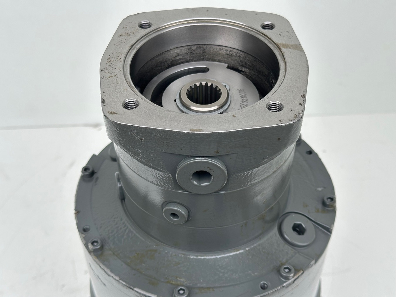 Liebherr Liebherr Drehwerkantrieb Typ:DAT200/1455 mit ID-Nr.13763178 - ID-Nr.13777972. #13763178.545-01216# - Поворотный редуктор для Гусеничных кранов: фото 4 Liebherr Liebherr Drehwerkantrieb Typ:DAT200/1455 mit ID-Nr.13763178 - ID-Nr.13777972. #13763178.545-01216# - Поворотный редуктор для Гусеничных кранов: фото 4