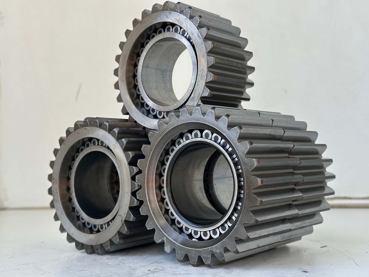 Liebherr Planetenrad ID-Nr.90024935. FAT400P112 - FAT400P130 - FAT400P139. R926, R928, R930, R934, R936, R938, R940, R944, R946, R950 T. #90024935.01.51139# - Коробка передач для Строительной техники: фото 2 Liebherr Planetenrad ID-Nr.90024935. FAT400P112 - FAT400P130 - FAT400P139. R926, R928, R930, R934, R936, R938, R940, R944, R946, R950 T. #90024935.01.51139# - Коробка передач для Строительной техники: фото 2