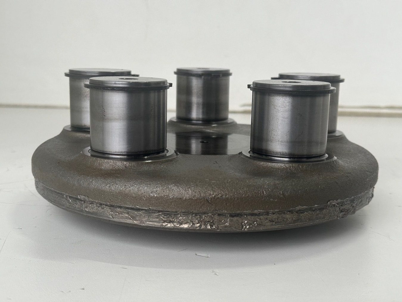 Liebherr Planetenträger ID-Nr.90208014. SAT275A290. R922 LC-1486, R924 LC-1487. #90208014.04.11# - Поворотный редуктор для Строительной техники: фото 2 Liebherr Planetenträger ID-Nr.90208014. SAT275A290. R922 LC-1486, R924 LC-1487. #90208014.04.11# - Поворотный редуктор для Строительной техники: фото 2