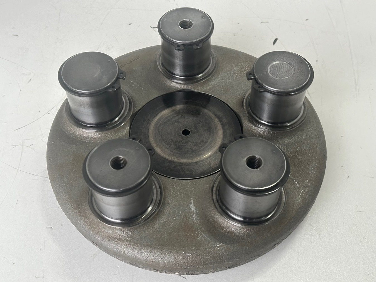 Liebherr Planetenträger ID-Nr.90208014. SAT275A290. R922 LC-1486, R924 LC-1487. #90208014.04.11# - Поворотный редуктор для Строительной техники: фото 1 Liebherr Planetenträger ID-Nr.90208014. SAT275A290. R922 LC-1486, R924 LC-1487. #90208014.04.11# - Поворотный редуктор для Строительной техники: фото 1