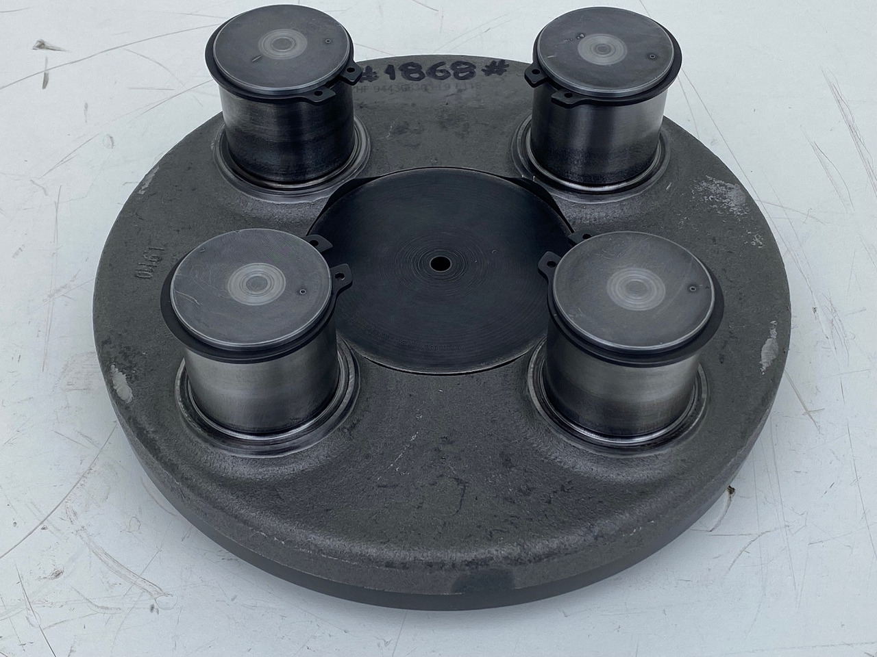 Liebherr Planetenträger ID-Nr.944306303 - ID-Nr.9443063. A924, A934, LH30, LH35. #PLANT1868# - Поворотный редуктор для Строительной техники: фото 2 Liebherr Planetenträger ID-Nr.944306303 - ID-Nr.9443063. A924, A934, LH30, LH35. #PLANT1868# - Поворотный редуктор для Строительной техники: фото 2