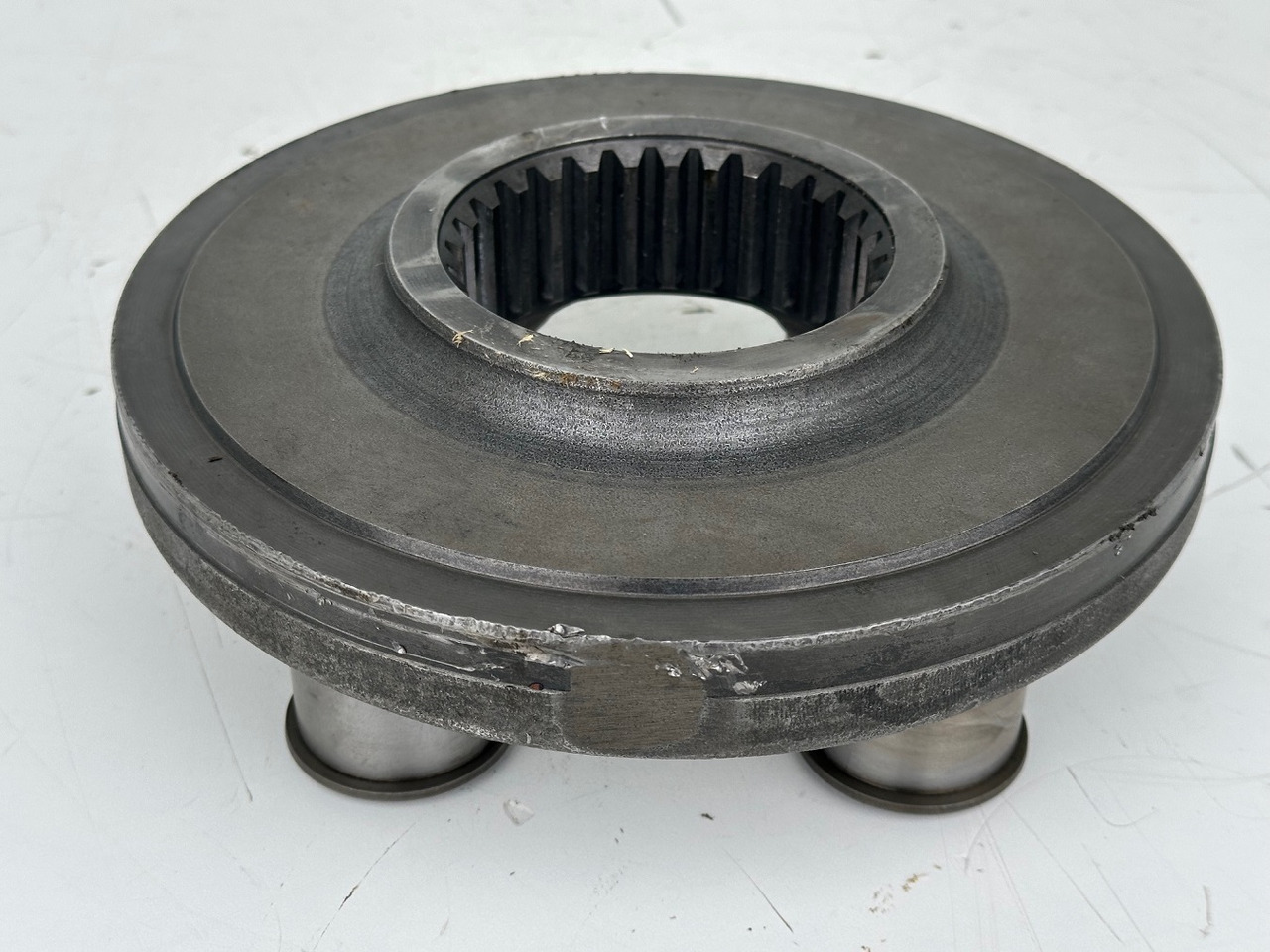 Liebherr Planetenträger ID-Nr.944306303 - ID-Nr.9443063. A924, A934, LH30, LH35, R906, R916, R922, R924, R926, R932, R934, R944. #944306303.C7.2906# - Поворотный редуктор для Строительной техники: фото 4 Liebherr Planetenträger ID-Nr.944306303 - ID-Nr.9443063. A924, A934, LH30, LH35, R906, R916, R922, R924, R926, R932, R934, R944. #944306303.C7.2906# - Поворотный редуктор для Строительной техники: фото 4