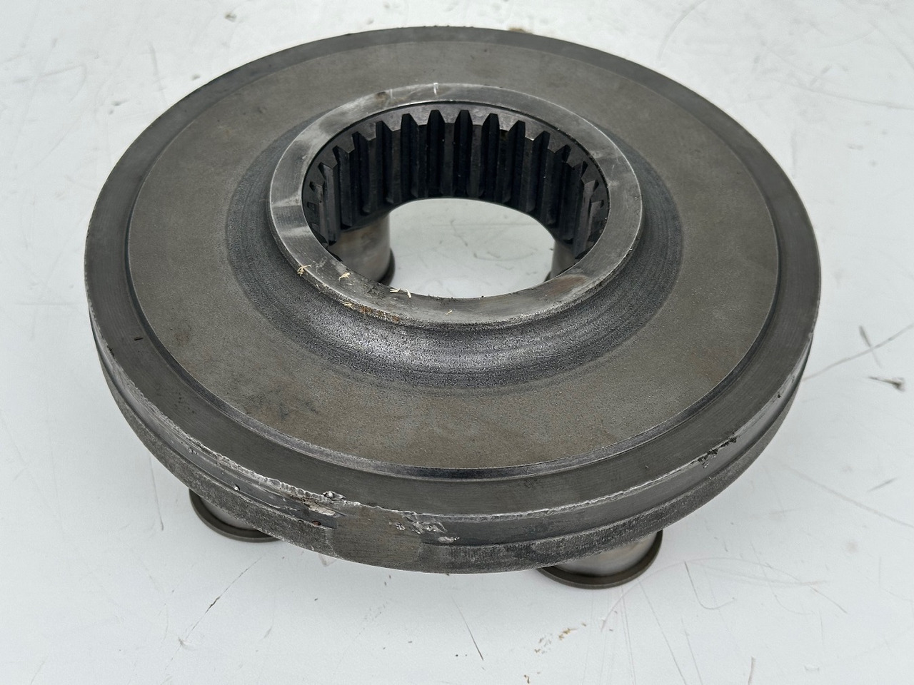 Liebherr Planetenträger ID-Nr.944306303 - ID-Nr.9443063. A924, A934, LH30, LH35, R906, R916, R922, R924, R926, R932, R934, R944. #944306303.C7.2906# - Поворотный редуктор для Строительной техники: фото 3 Liebherr Planetenträger ID-Nr.944306303 - ID-Nr.9443063. A924, A934, LH30, LH35, R906, R916, R922, R924, R926, R932, R934, R944. #944306303.C7.2906# - Поворотный редуктор для Строительной техники: фото 3