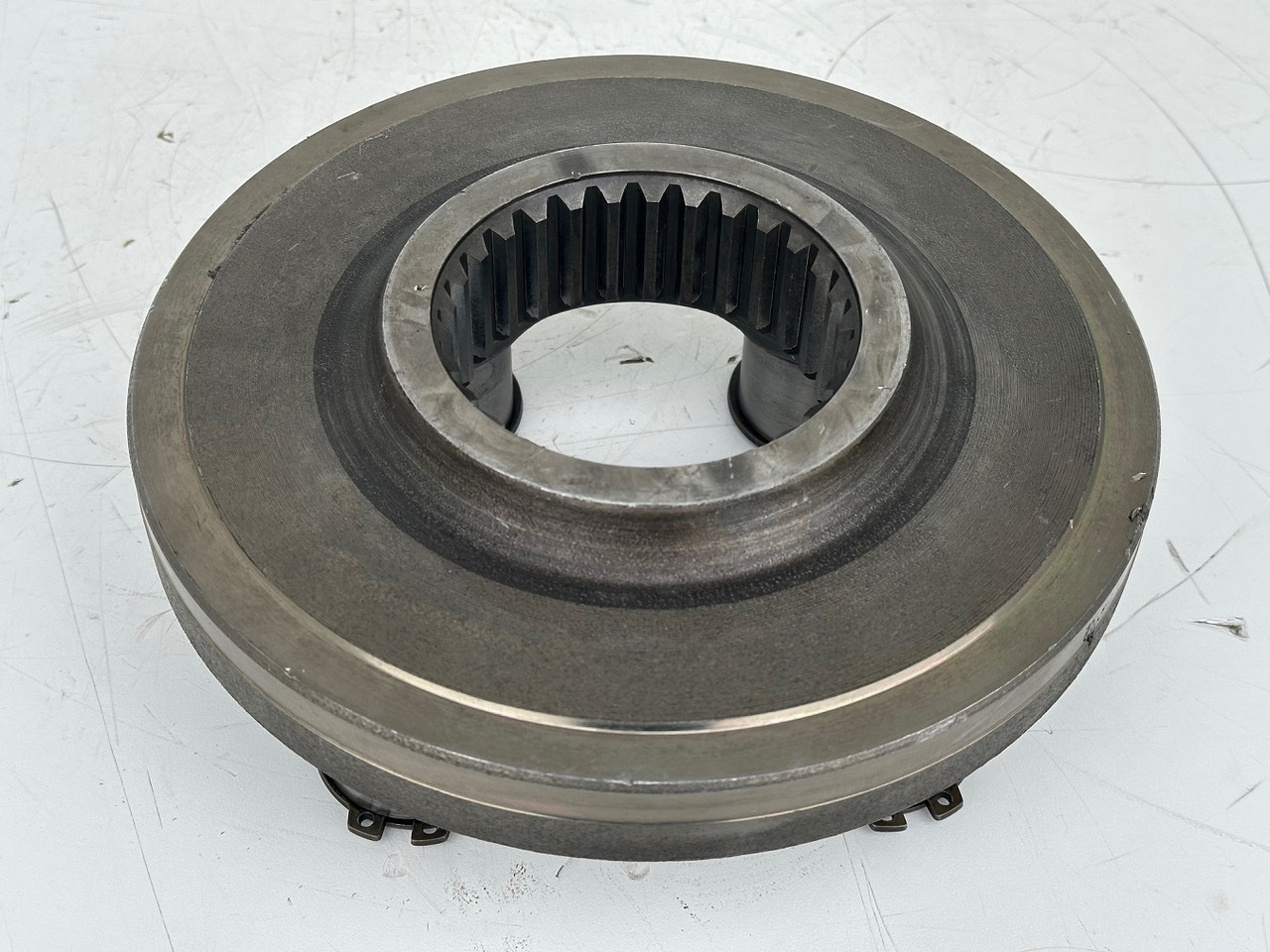 Liebherr Planetenträger ID-Nr.944306303 - ID-Nr.9443063. A924, A934, LH30, LH35, R906, R916, R922, R924, R926, R932, R934, R944. #944306303.L6.1000# - Поворотный редуктор для Строительной техники: фото 3 Liebherr Planetenträger ID-Nr.944306303 - ID-Nr.9443063. A924, A934, LH30, LH35, R906, R916, R922, R924, R926, R932, R934, R944. #944306303.L6.1000# - Поворотный редуктор для Строительной техники: фото 3