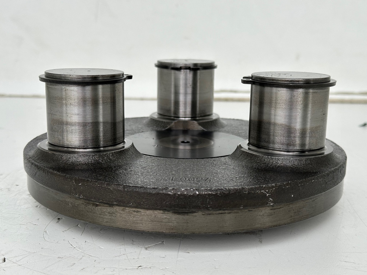 Liebherr Planetenträger ID-Nr.970559601. A900,A904,A913COMP,A914COMP,A914,A916COMP,A916,A918COMP,A918,A920,A922RAIL,A924RAIL,LH18,LH22,LH24,LH26,R900,R914 RAIL,R904,R914COMP,R918,R920,R922. #970559601 - Коробка передач для Строительной техники: фото 3 Liebherr Planetenträger ID-Nr.970559601. A900,A904,A913COMP,A914COMP,A914,A916COMP,A916,A918COMP,A918,A920,A922RAIL,A924RAIL,LH18,LH22,LH24,LH26,R900,R914 RAIL,R904,R914COMP,R918,R920,R922. #970559601 - Коробка передач для Строительной техники: фото 3