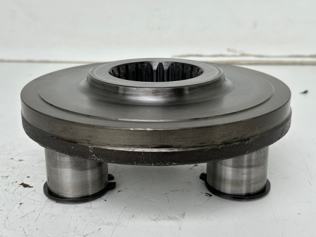 Liebherr Planetenträger ID-Nr.970559601. A900,A904,A913COMP,A914COMP,A914,A916COMP,A916,A918COMP,A918,A920,A922RAIL,A924RAIL,LH18,LH22,LH24,LH26,R900,R914 RAIL,R904,R914COMP,R918,R920,R922. #970559601 - Коробка передач для Строительной техники: фото 5 Liebherr Planetenträger ID-Nr.970559601. A900,A904,A913COMP,A914COMP,A914,A916COMP,A916,A918COMP,A918,A920,A922RAIL,A924RAIL,LH18,LH22,LH24,LH26,R900,R914 RAIL,R904,R914COMP,R918,R920,R922. #970559601 - Коробка передач для Строительной техники: фото 5