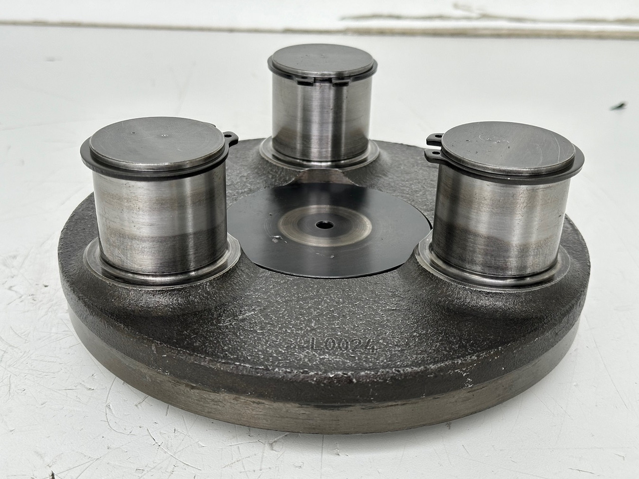 Liebherr Planetenträger ID-Nr.970559601. A900,A904,A913COMP,A914COMP,A914,A916COMP,A916,A918COMP,A918,A920,A922RAIL,A924RAIL,LH18,LH22,LH24,LH26,R900,R914 RAIL,R904,R914COMP,R918,R920,R922. #970559601 - Коробка передач для Строительной техники: фото 2 Liebherr Planetenträger ID-Nr.970559601. A900,A904,A913COMP,A914COMP,A914,A916COMP,A916,A918COMP,A918,A920,A922RAIL,A924RAIL,LH18,LH22,LH24,LH26,R900,R914 RAIL,R904,R914COMP,R918,R920,R922. #970559601 - Коробка передач для Строительной техники: фото 2