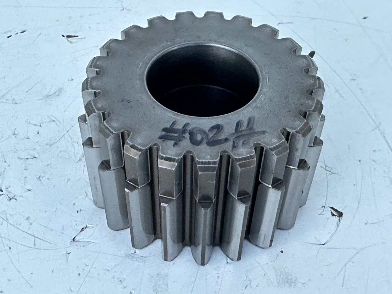 Liebherr Sonnenrad ID-Nr.90002821. FAT400P112, FAT400P130, FAT400P139. R926, R928, R930, R934, R936, R938, R940, R944, R946, R950 T. #02.51139# - Бортовой редуктор для Строительной техники: фото 1 Liebherr Sonnenrad ID-Nr.90002821. FAT400P112, FAT400P130, FAT400P139. R926, R928, R930, R934, R936, R938, R940, R944, R946, R950 T. #02.51139# - Бортовой редуктор для Строительной техники: фото 1