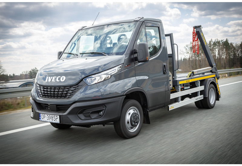 Iveco Daily 70C18 + KING Bramowiec / Skiploader / Absetzkipper - Портальный бункеровоз: фото 2 Iveco Daily 70C18 + KING Bramowiec / Skiploader / Absetzkipper - Портальный бункеровоз: фото 2