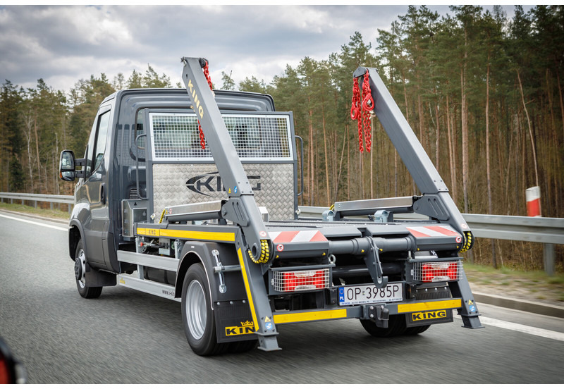 Iveco Daily 70C18 + KING Bramowiec / Skiploader / Absetzkipper - Портальный бункеровоз: фото 1 Iveco Daily 70C18 + KING Bramowiec / Skiploader / Absetzkipper - Портальный бункеровоз: фото 1