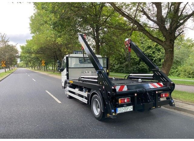 Mitsubishi Fuso 9C18 bramowiec BR6 - Портальный бункеровоз: фото 5 Mitsubishi Fuso 9C18 bramowiec BR6 - Портальный бункеровоз: фото 5