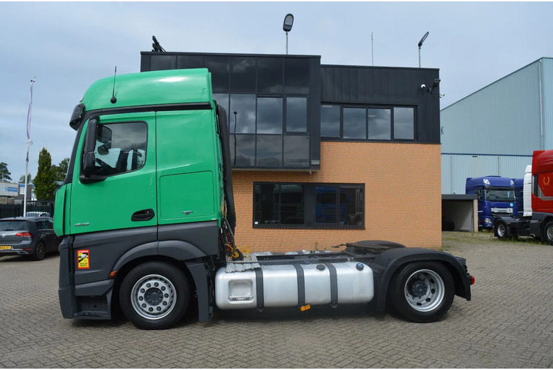 Mercedes-Benz Actros 1942 * 4x2 * 2 TANK * MEGA * - Тягач: фото 4 Mercedes-Benz Actros 1942 * 4x2 * 2 TANK * MEGA * - Тягач: фото 4