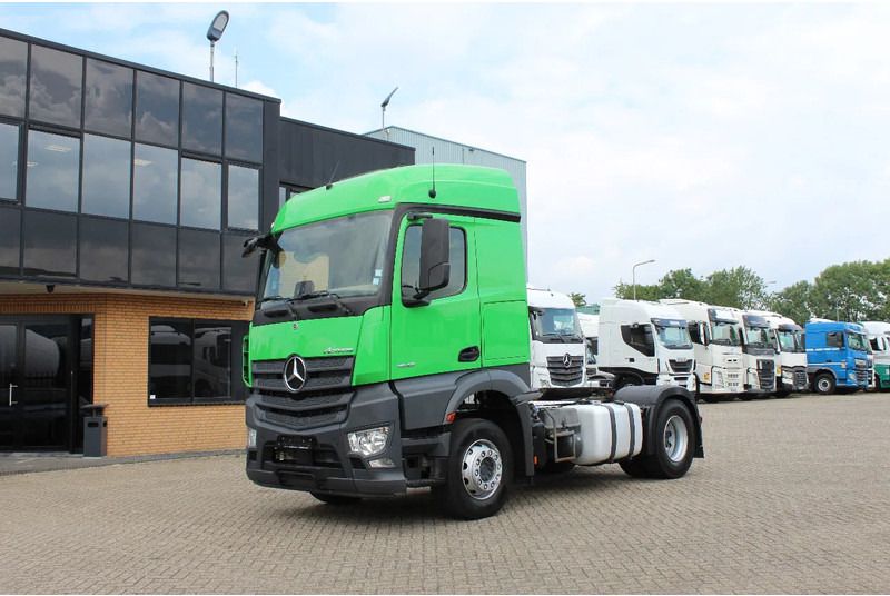 Тягач Mercedes-Benz Actros 1943: фото 1