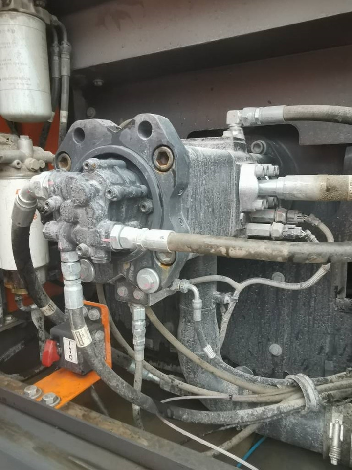 Гусеничный экскаватор Doosan DX 300 LC-5: фото 10 Гусеничный экскаватор Doosan DX 300 LC-5: фото 10