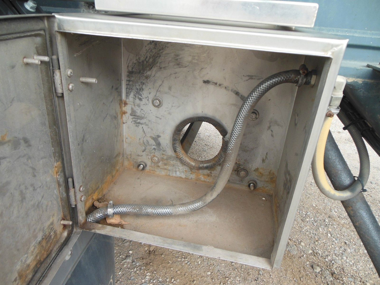 Полуприцеп цистерна для сыпучих грузов O.ME.P.S. CR 60, ADR, 60.000L: фото 12