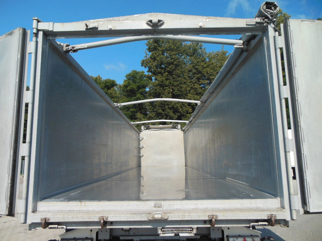 Самосвальный полуприцеп Stas S300CX, 49m3, ADR, 9 TONE ACHSEN,WIE NEUE-TOP!!!: фото 14 Самосвальный полуприцеп Stas S300CX, 49m3, ADR, 9 TONE ACHSEN,WIE NEUE-TOP!!!: фото 14