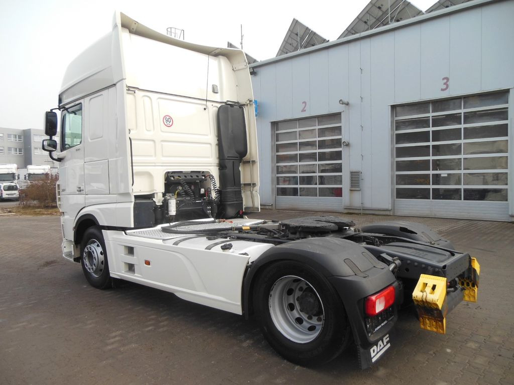 DAF XF 106.530 SSC, HYDRAULIK, STAND KLIMA, TOP DAF XF 106.530 SSC, HYDRAULIK, STAND KLIMA, TOP - Тягач: фото 4 DAF XF 106.530 SSC, HYDRAULIK, STAND KLIMA, TOP DAF XF 106.530 SSC, HYDRAULIK, STAND KLIMA, TOP - Тягач: фото 4