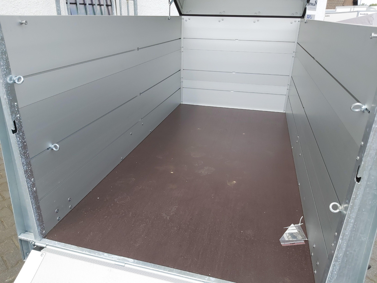 ALUBOXX Deckelanhänger GTB 1200 VT2 251x126x118cm Heckrampe (S) 1160kg Winter Aktion - Прицеп-фургон: фото 5 ALUBOXX Deckelanhänger GTB 1200 VT2 251x126x118cm Heckrampe (S) 1160kg Winter Aktion - Прицеп-фургон: фото 5