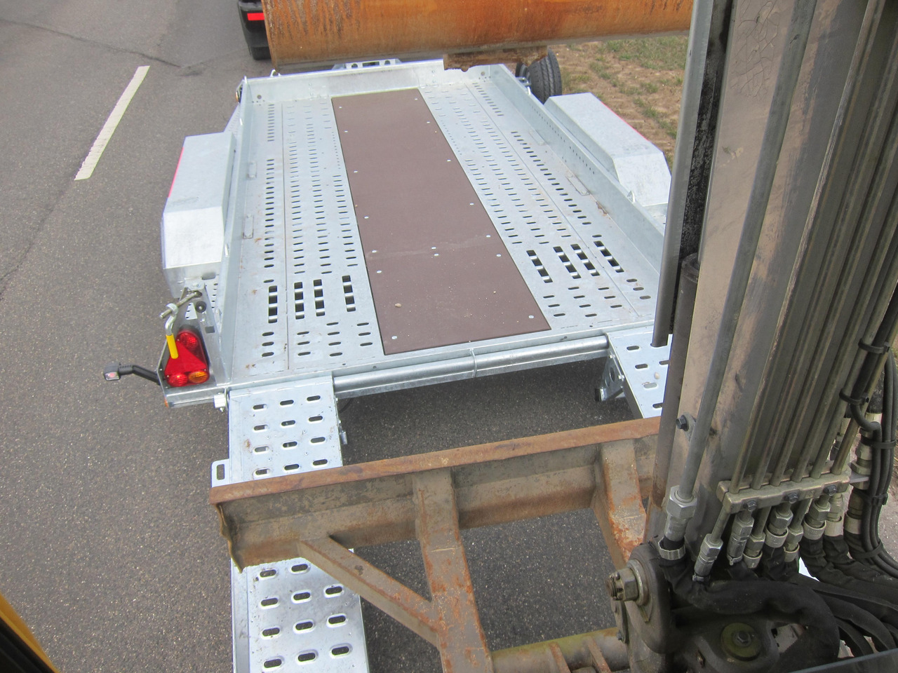 Brian James Digger Plant 543-3217-35 320x170cm Schaufelablage Rampen Reserverad 3500kg - Прицеп для спецтехники: фото 4 Brian James Digger Plant 543-3217-35 320x170cm Schaufelablage Rampen Reserverad 3500kg - Прицеп для спецтехники: фото 4