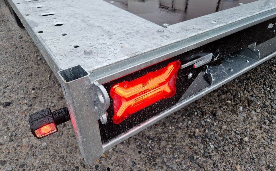 Brian James Trailer Connect 310x188cm black plattform Tandem 10" Alufelgen 3000kg - Прицеп бортовой/ Платформа: фото 1 Brian James Trailer Connect 310x188cm black plattform Tandem 10" Alufelgen 3000kg - Прицеп бортовой/ Платформа: фото 1