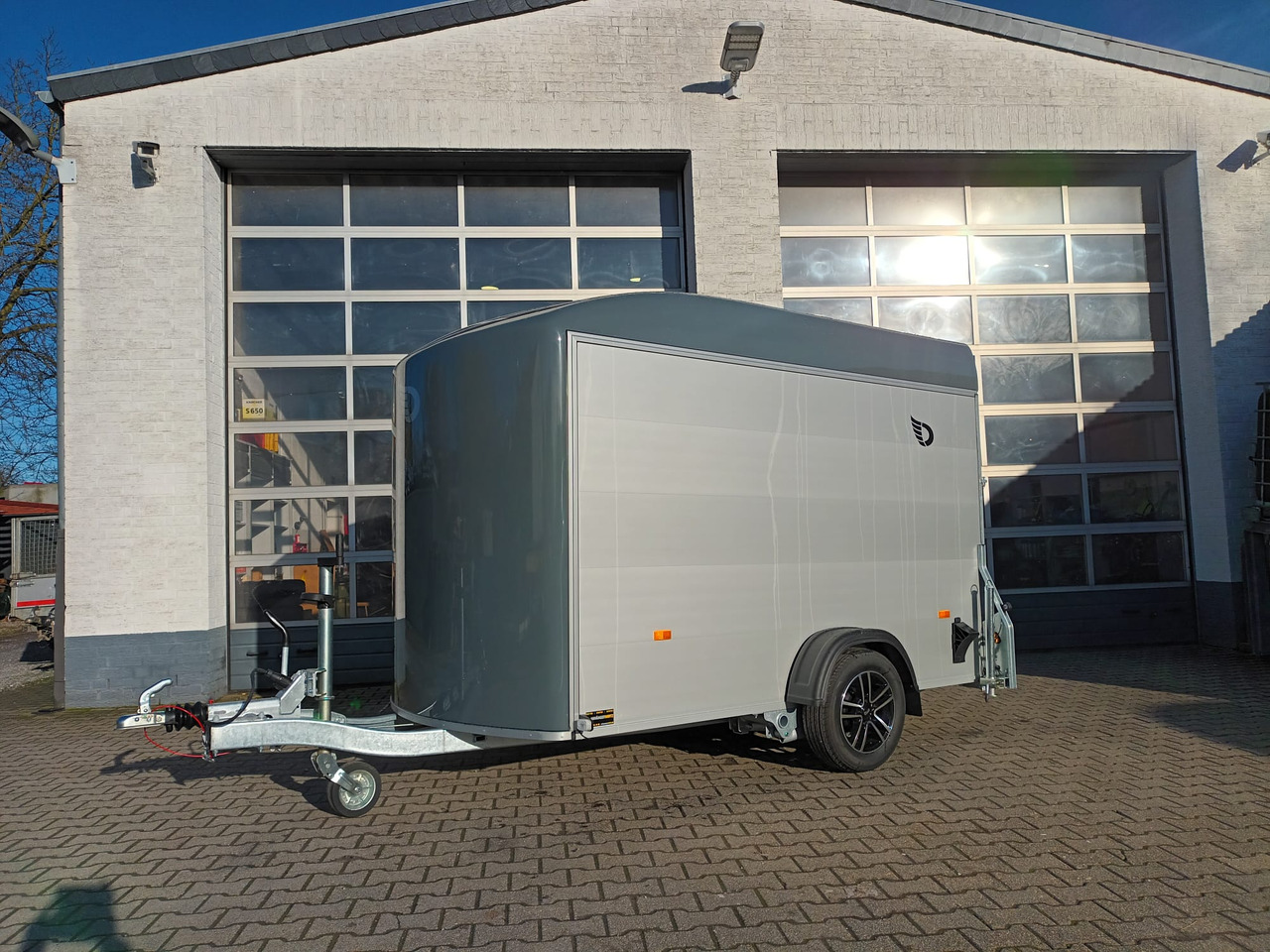 Cargo Roadster 300 300x150x184cm Alu Poly irongrey Alufelgen Seitentür Pullman 100km/H 1300kg - Прицеп для легкового автомобиля: фото 2 Cargo Roadster 300 300x150x184cm Alu Poly irongrey Alufelgen Seitentür Pullman 100km/H 1300kg - Прицеп для легкового автомобиля: фото 2