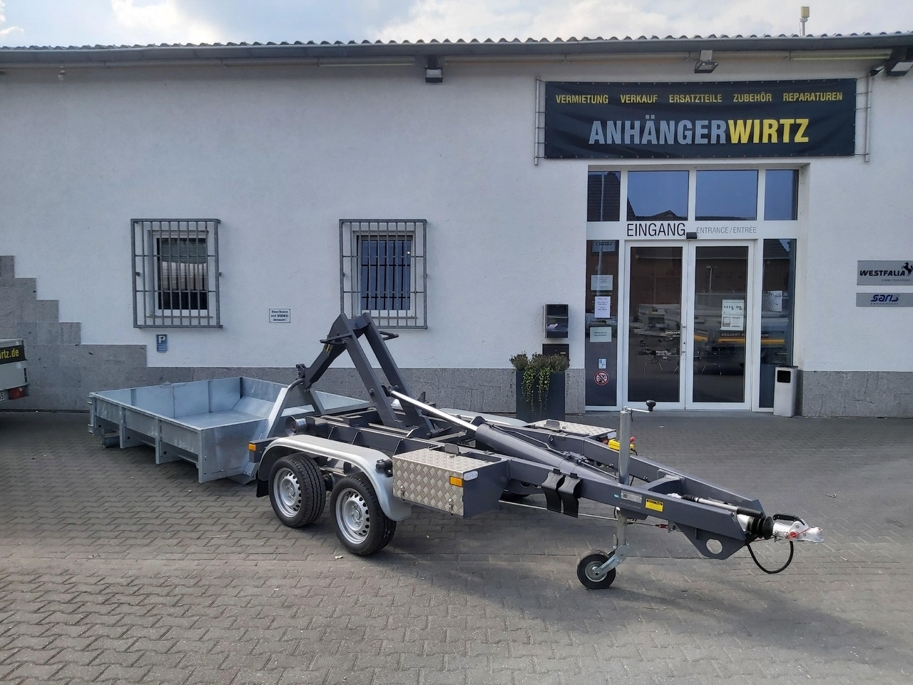 Hakenlift Anhänger Kipper KONOS 3500 elektro hydraulisch 3500kg mit Container Mulde - Самосвальный прицеп: фото 3 Hakenlift Anhänger Kipper KONOS 3500 elektro hydraulisch 3500kg mit Container Mulde - Самосвальный прицеп: фото 3