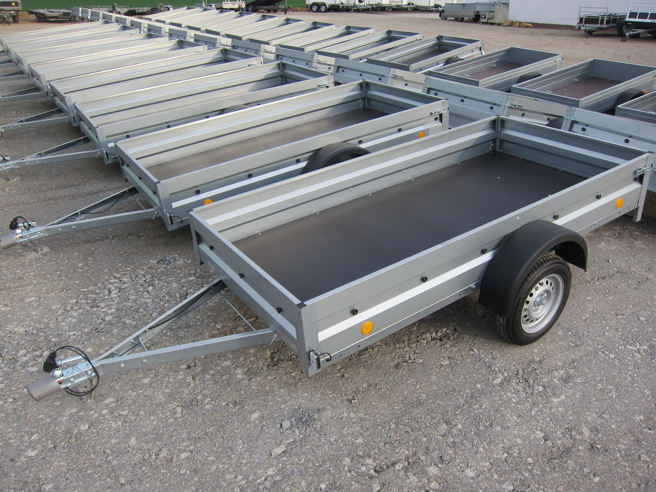 PKW Anhänger Pratik Trailstar 263 263x125x30cm inkl. Hochplane (S) 750kg - Прицеп для легкового автомобиля: фото 5 PKW Anhänger Pratik Trailstar 263 263x125x30cm inkl. Hochplane (S) 750kg - Прицеп для легкового автомобиля: фото 5