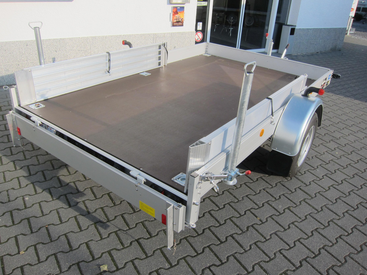 Smart Kleinwagen Transport Anhänger Koch Aluline 300x185x20cm 1500kg 100 km/H - Прицеп для спецтехники: фото 3 Smart Kleinwagen Transport Anhänger Koch Aluline 300x185x20cm 1500kg 100 km/H - Прицеп для спецтехники: фото 3