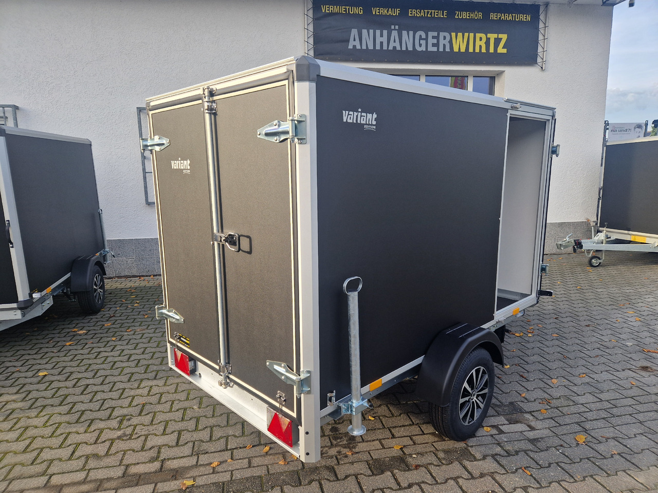 Прицеп-фургон Variant C1315 C2 Edition black 258x148x157cm Alufelgen Seitentür 1350kg 100km/H black deal: фото 13