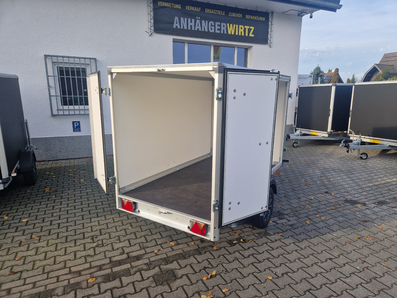 Прицеп-фургон Variant C1315 C2 Edition black 258x148x157cm Alufelgen Seitentür 1350kg 100km/H black deal: фото 14