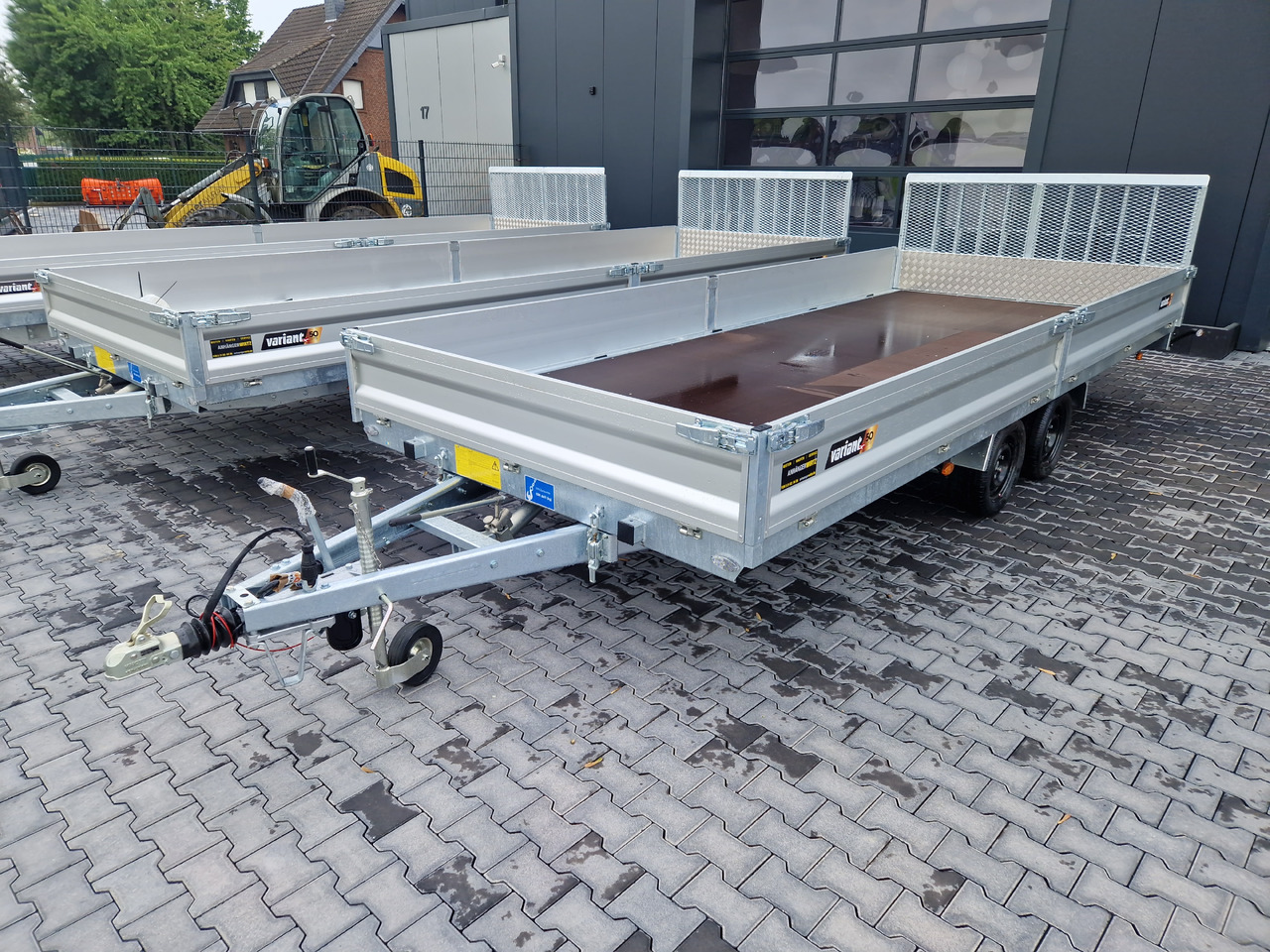 Variant Maschinentransporter 3552 UX Maxi Load 520x210x30cm Tandem Parabelfederung LED 3500kg - Прицеп для спецтехники: фото 1 Variant Maschinentransporter 3552 UX Maxi Load 520x210x30cm Tandem Parabelfederung LED 3500kg - Прицеп для спецтехники: фото 1