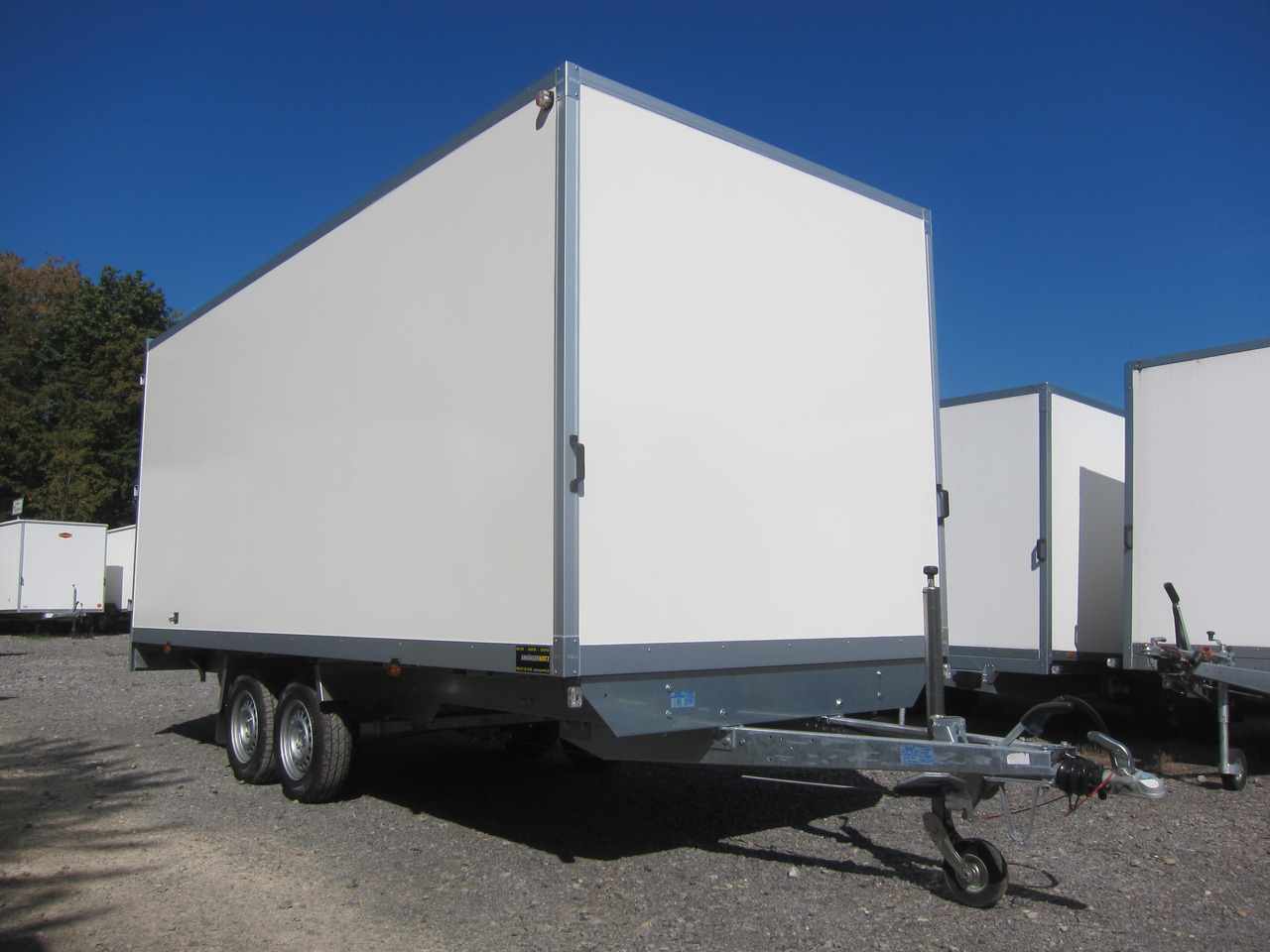 WM Meyer Kofferanhänger AZHLC 2750/210 S40 501x210x205cm (XXL) 2700kg - Прицеп-фургон: фото 1 WM Meyer Kofferanhänger AZHLC 2750/210 S40 501x210x205cm (XXL) 2700kg - Прицеп-фургон: фото 1